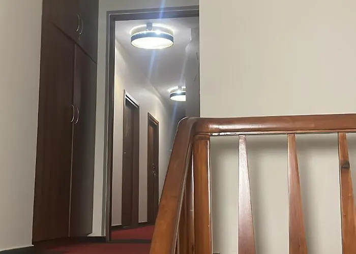 Goscinne W Starym Kinie *