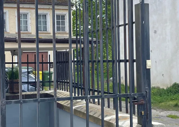 Goscinne W Starym Kinie