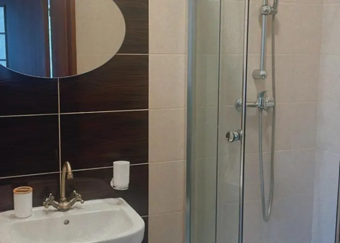 Goscinne W Starym Kinie Lägenhet Ustka